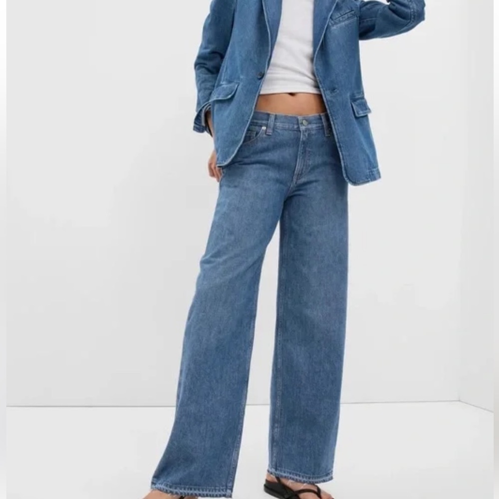 NWOT Gap Low Stride Jeans Medium Wash 30/10R